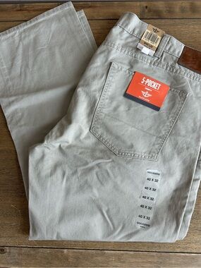 Dockers Men's 5-Pocket Khaki Jeans Straight Leg. Size 40X32. 100% Cotton. New.
